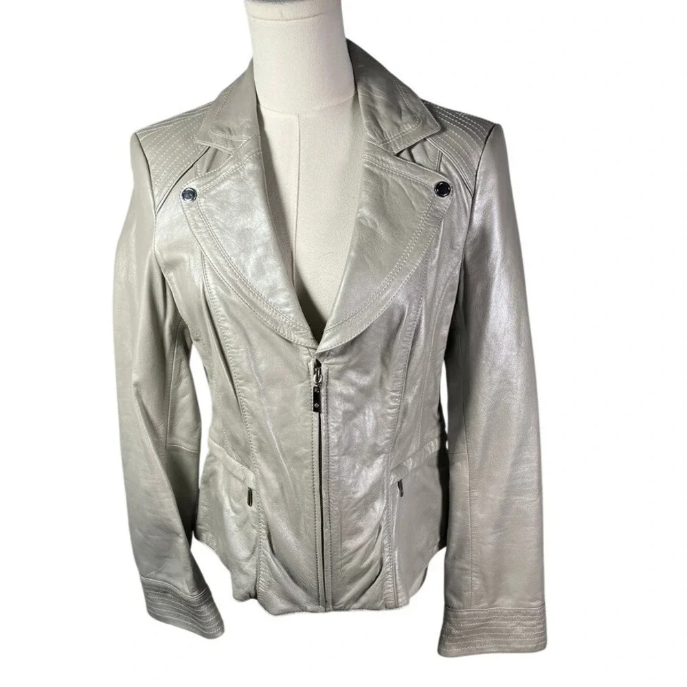 WHITE HOUSE BLACK MARKET Silver Grey Leather Moto Jacket Women's Size Medium Zip